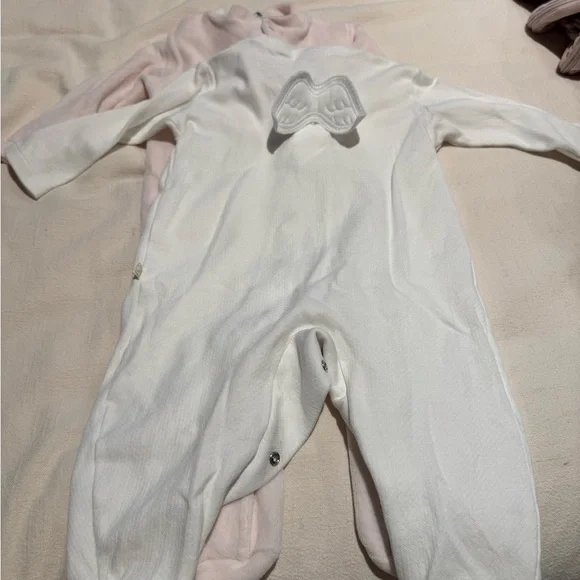 2 Marie-Chantal Angel Wing Sleepsuits sz 12mo - Picture 4 of 9